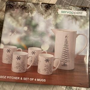New opened to take pictures Christmas Pitcher and Set of 4 Mugs